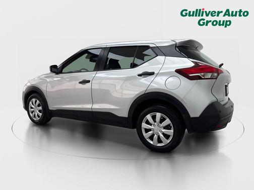 Brilliant Silver Metallic 2020 Nissan Kicks S