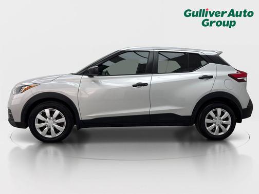 Brilliant Silver Metallic 2020 Nissan Kicks S