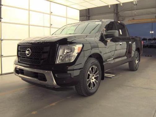 Super Black 2021 Nissan Titan SV