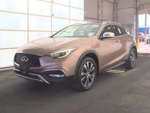 2018 INFINITI QX30 Premium