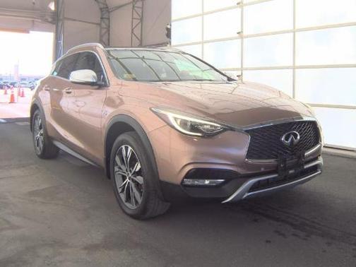 2018 INFINITI QX30 Premium