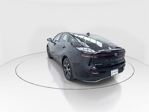 2025 Toyota Crown XLE