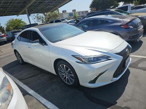 Eminent White Pearl 2020 Lexus ES 350 Base