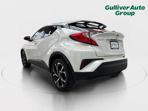 Blizzard Pearl 2021 Toyota C-HR XLE