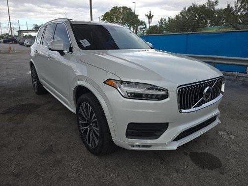 2020 Volvo XC90 T5 Momentum