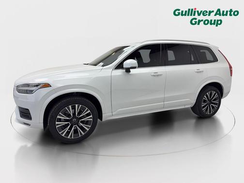 2020 Volvo XC90 T5 Momentum