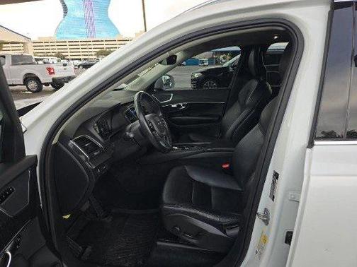 2020 Volvo XC90 T5 Momentum