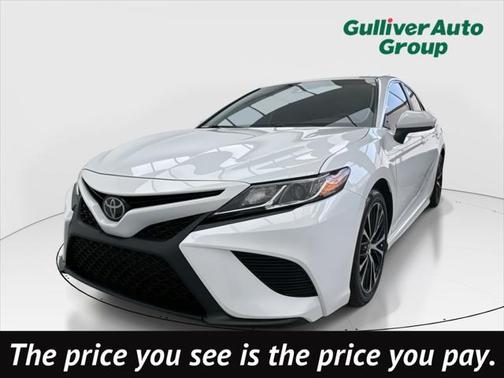 2020 Toyota Camry SE