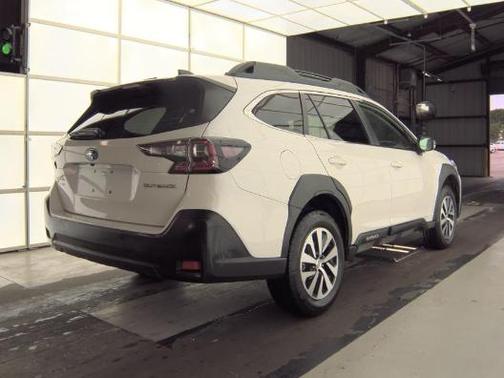 Crystal White Pearl 2024 Subaru Outback Premium