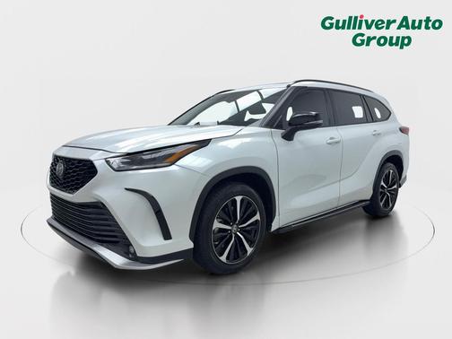 Wind Chill Pearl 2022 Toyota Highlander XSE