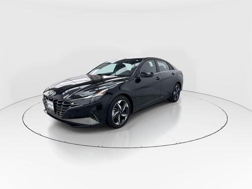 2022 Hyundai ELANTRA Limited