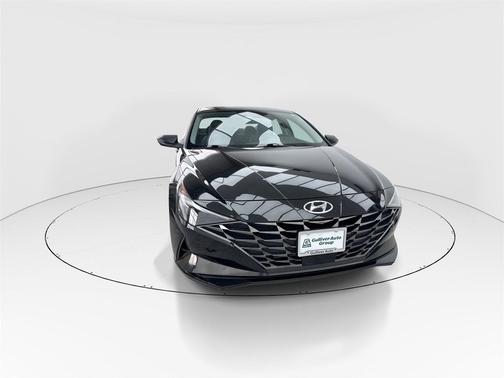 2022 Hyundai ELANTRA Limited
