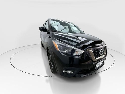 2019 Nissan Kicks SR
