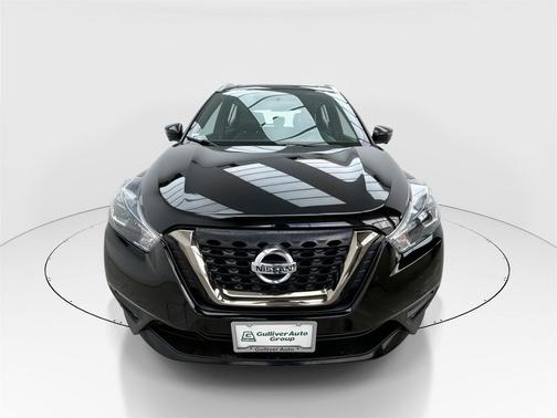 2019 Nissan Kicks SR