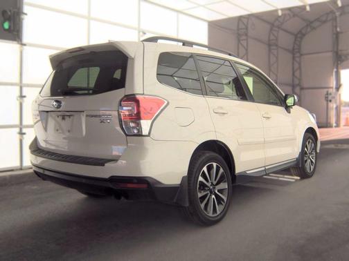 Crystal White Pearl 2017 Subaru Forester 2.0XT Touring