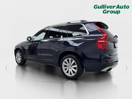 Bursting Blue Metallic 2017 Volvo XC90 T6 Momentum