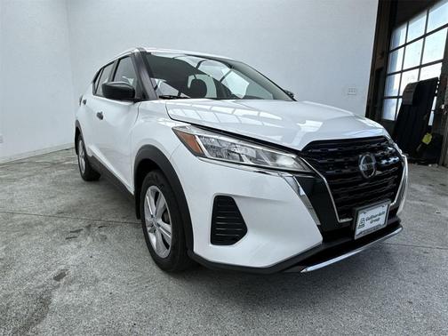 2021 Nissan Kicks S