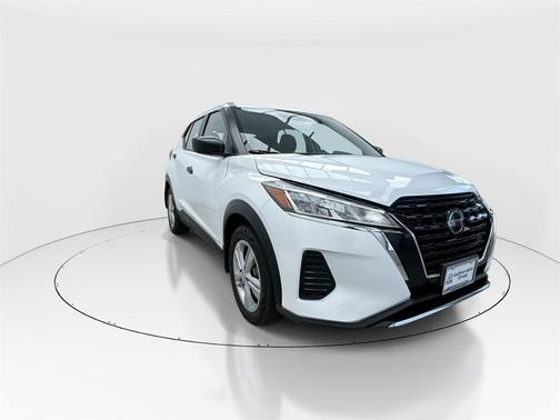 2021 Nissan Kicks S