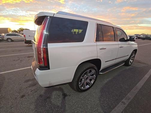 Crystal White Tricoat 2019 Cadillac Escalade Luxury