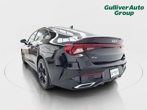 Ebony Black 2022 Kia K5 GT-Line