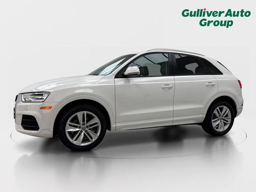 Cortina White 2017 Audi Q3 2.0T Premium