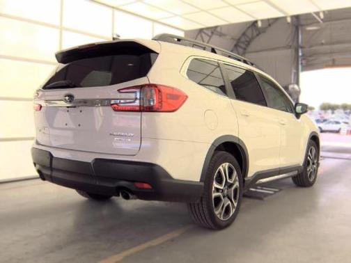 Crystal White Pearl 2024 Subaru Ascent Limited 7-Passenger