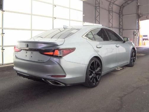 Iridium 2022 Lexus ES 350 F Sport
