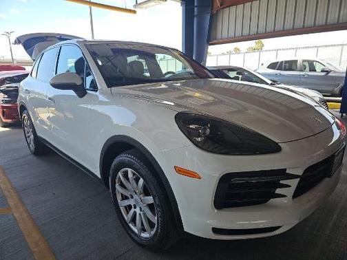 Carrara White Metallic 2019 Porsche Cayenne Cayenne
