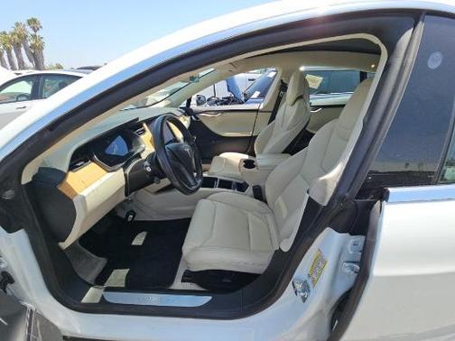 Pearl White Multi-Coat 2018 Tesla Model S 100D
