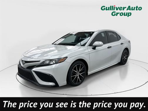 2022 Toyota Camry SE