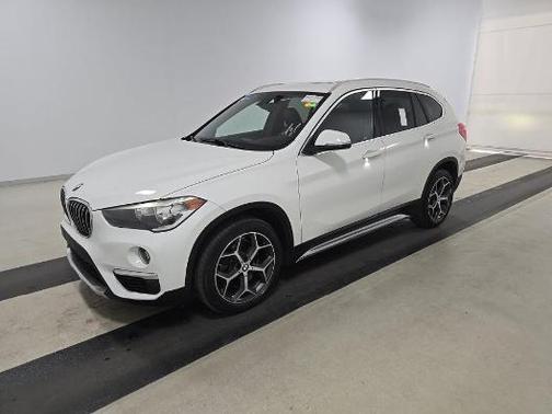 Alpine White 2018 BMW X1 sDrive28i