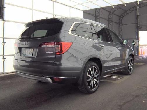 Modern Steel Metallic 2019 Honda Pilot Touring 8-Passenger