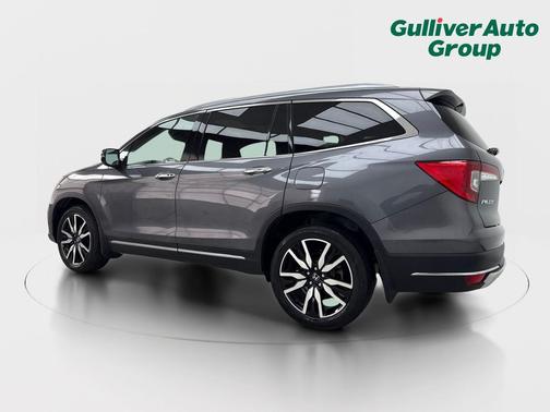 Modern Steel Metallic 2019 Honda Pilot Touring 8-Passenger