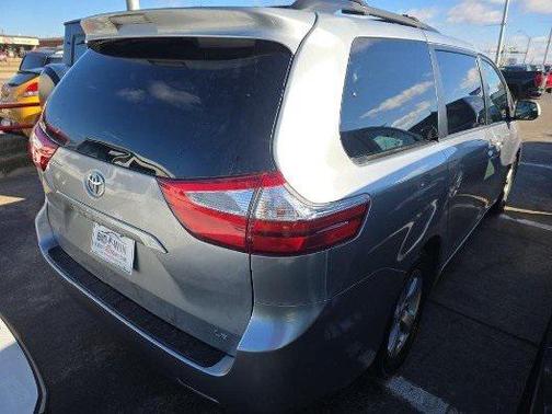 2015 Toyota Sienna LE