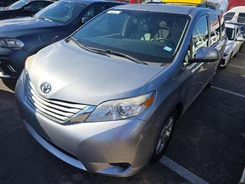 2015 Toyota Sienna LE