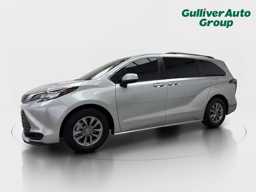 Celestial Silver Metallic 2021 Toyota Sienna LE