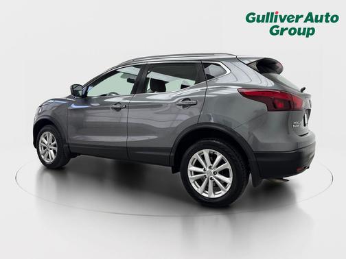 Gun Metallic 2017 Nissan Rogue Sport SV
