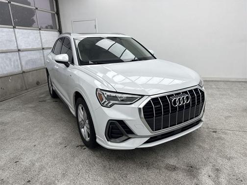 2022 Audi Q3 45 S line Premium Plus