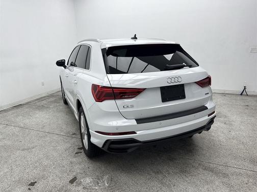 2022 Audi Q3 45 S line Premium Plus