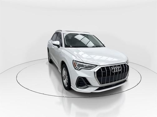 2022 Audi Q3 45 S line Premium Plus