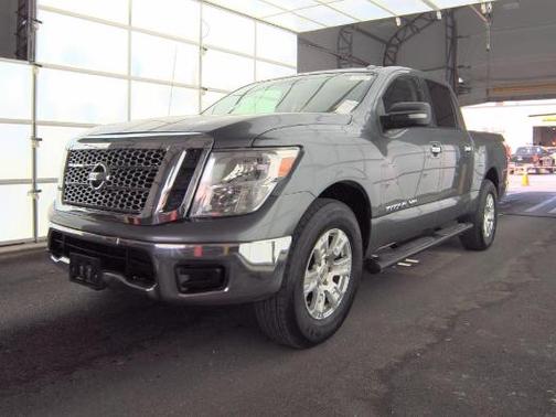 Gun Metallic 2018 Nissan Titan SV