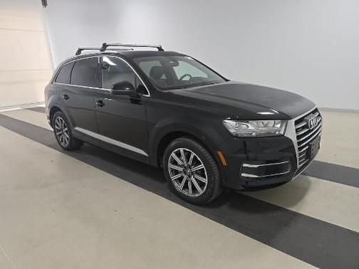 Night Black 2019 Audi Q7 45 Premium Plus