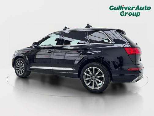 Night Black 2019 Audi Q7 45 Premium Plus