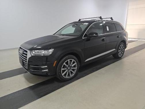 Night Black 2019 Audi Q7 45 Premium Plus