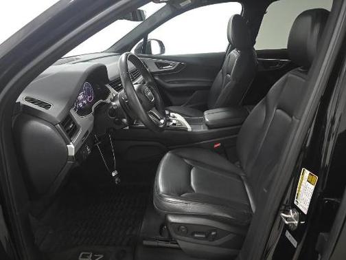 Night Black 2019 Audi Q7 45 Premium Plus