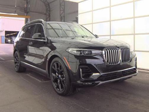 Black Sapphire Metallic 2020 BMW X7 xDrive40i
