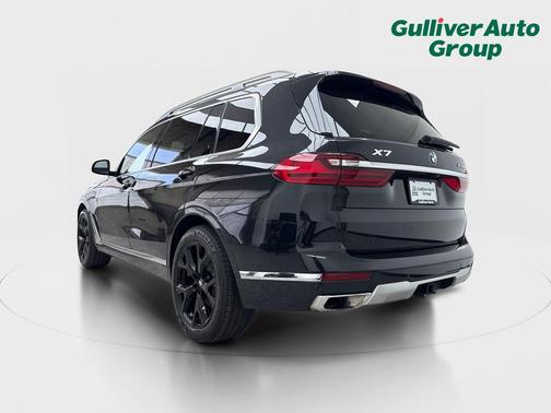Black Sapphire Metallic 2020 BMW X7 xDrive40i