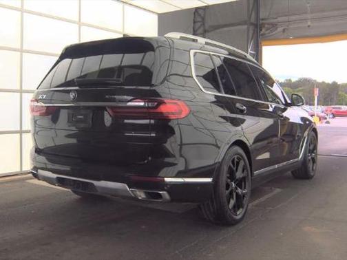 Black Sapphire Metallic 2020 BMW X7 xDrive40i