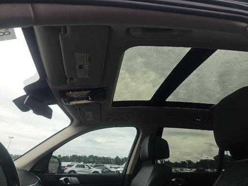 Black Sapphire Metallic 2020 BMW X7 xDrive40i