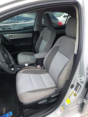 Classic Silver Metallic 2017 Toyota Corolla LE